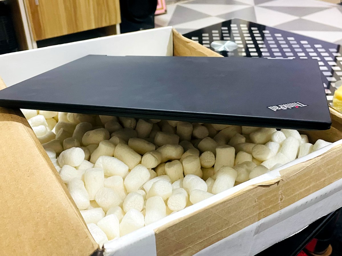 TargetPhonesgh's tweet image. Lenovo X1 Yoga 💻
• Intel Core i5
• 8GB RAM | 256GB SSD
• Touchscreen + Fingerprint
• Backlit Keyboard
• Type-C &amp;amp; USB Ports
💰 GHS 3,400