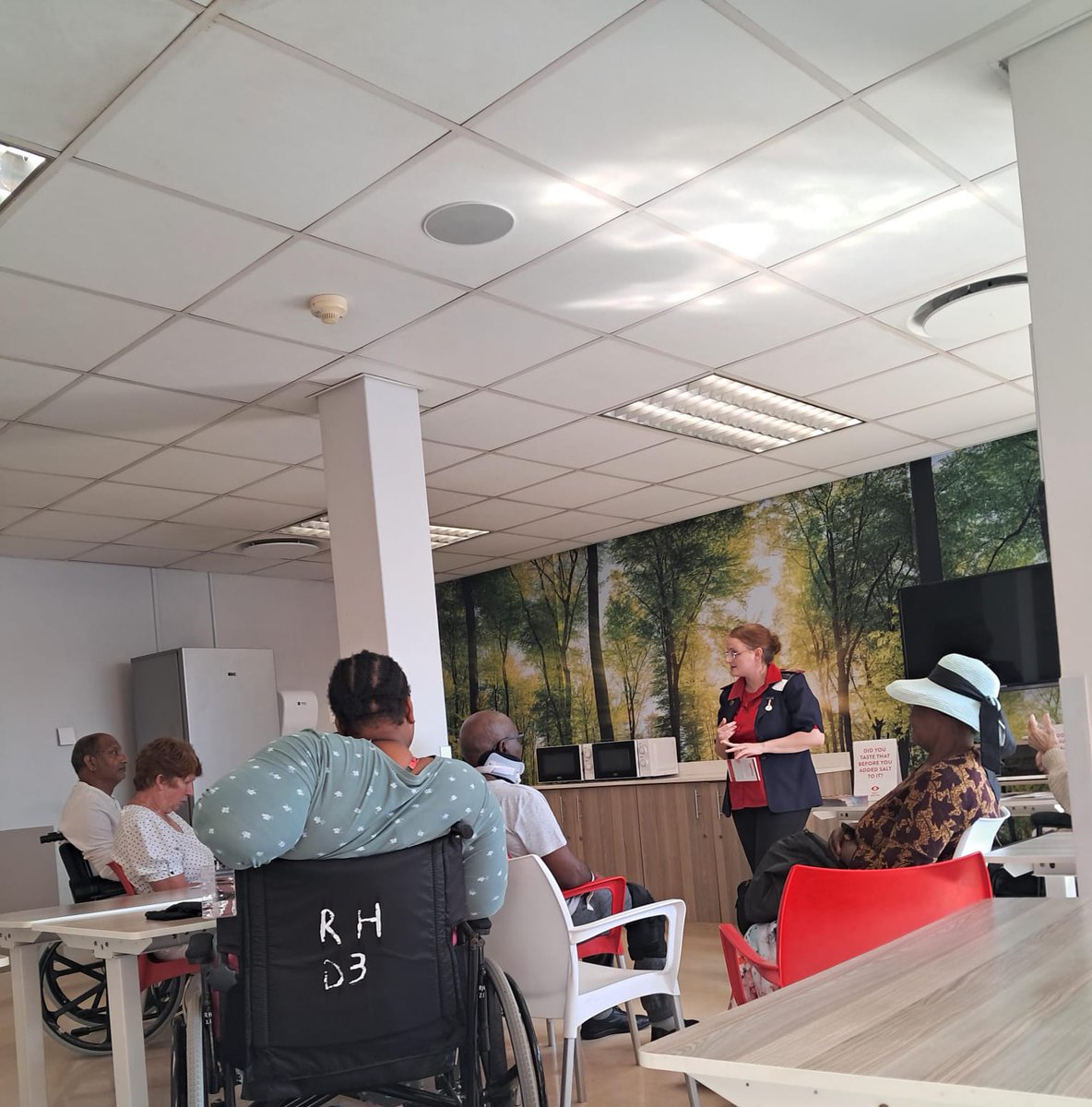 SAHeartStroke's tweet photo. Our Durban team out at Life Entabeni Hospital and Rehabilitation Centre for our monthly Mended Hearts and Stroke Group meeting, aimed at providing educational and emotional support to heart attack and stroke survivors. ❤#HSFSA #HeartHealth #MHSG #brainhealth #healthylifestyle https://t.co/cRnp5Jpy9w