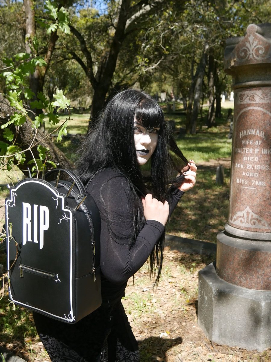 VampireFreaks's tweet image. Just in time for back to school - our RIP Tombstone Backpack is here for all your backpack needs!

📷 @madamehearse

#Goth #Tombstone #GothBackpack #AltFashion #Gothic #VampireFreaks