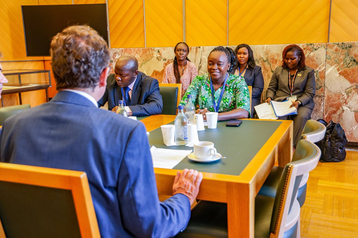 DeboraBarasa's tweet image. On the sidelines of #INC52, I met with 🇨🇭 H.E. Albert Rösti, Swiss Head of the Federal Dept. of Environment, Transport, Energy &amp;amp; Communications.

We discussed Kenya–Switzerland relations, ongoing treaty talks to #EndPlasticPollution, and our shared ambition to host the INC
