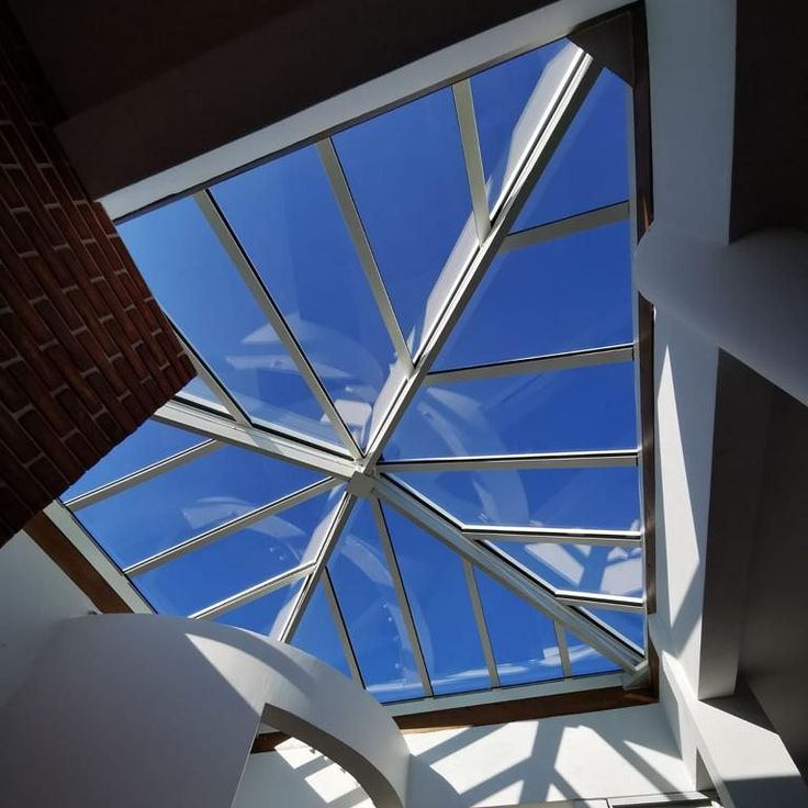 PLACOTOPO's tweet photo. 🌞 Illuminez votre intérieur avec les toitures transparentes de PlacoTopo ! ✨ Profitez d'une lumière naturelle abondante 🌿 sans compromettre votre isolation. Une touche d'innovation pour un confort de vie unique ! 🏡💡 #LumièreNaturelle #Innovation #Confort #PlacoTopo https://t.co/bg81w2dbwx
