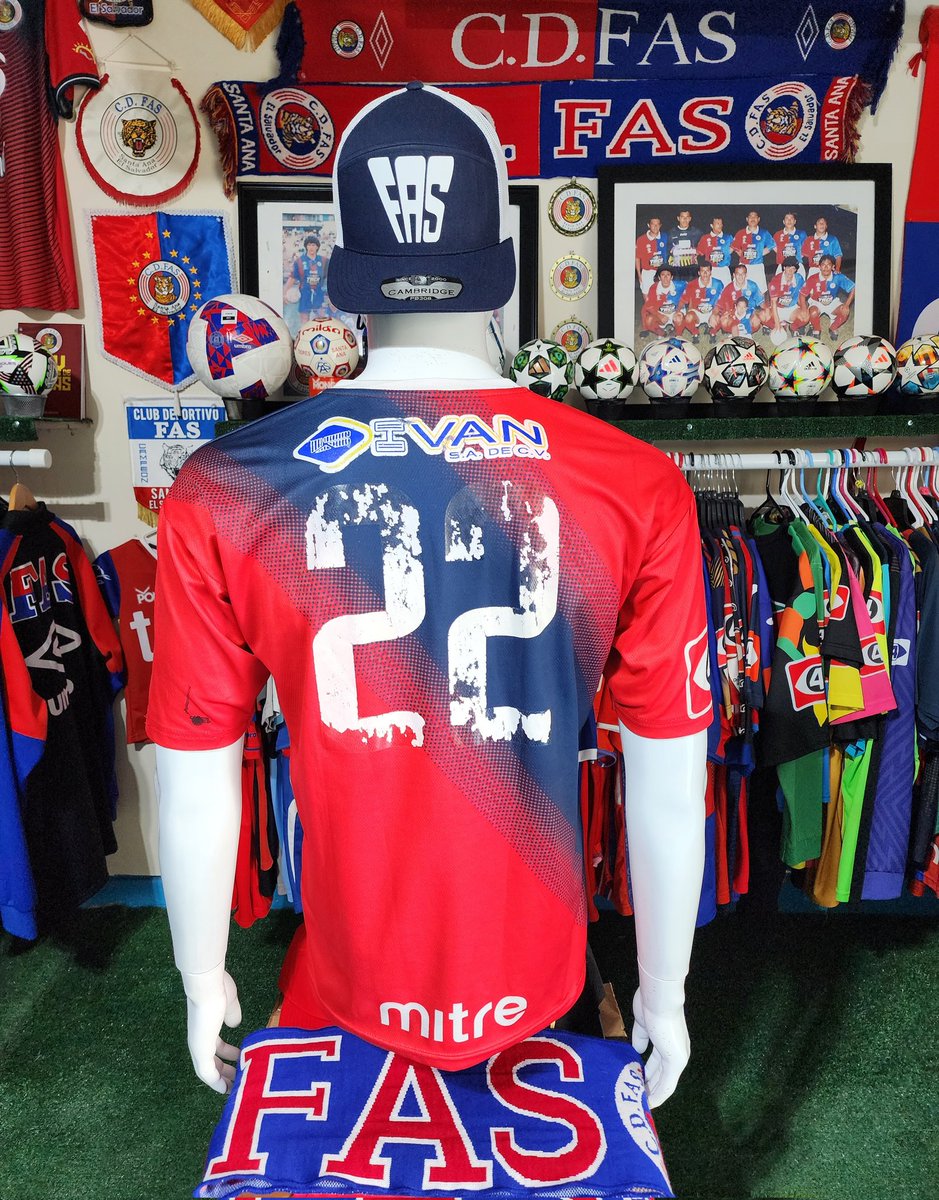 Raúl El Mongo Aguilar2️⃣2️⃣ (@raulelmongo22) on Twitter photo Amor a la Kamizola ❤️ ⚽️ 💙
PUM PUM <a href="/CDeportivoFAS/">Club Deportivo FAS</a> ‼️
Camisa marca Inglesa🏴 <a href="/MitreSports/">Mitre Sports</a> Torneo Clausura 2013🟥🟦 <a href="/primerafutboles/">LaPrimera</a>🇸🇻
La Número 22 de <a href="/carrillo08/">carlos carrillo⚽</a>
Firmada✍️ por todo el Plantel.
Coleccion Rincon del Mongo2️⃣2️⃣ Amor a la Kamizola ❤️ ⚽️ 💙
PUM PUM <a href="/CDeportivoFAS/">Club Deportivo FAS</a> ‼️
Camisa marca Inglesa🏴 <a href="/MitreSports/">Mitre Sports</a> Torneo Clausura 2013🟥🟦 <a href="/primerafutboles/">LaPrimera</a>🇸🇻
La Número 22 de <a href="/carrillo08/">carlos carrillo⚽</a>
Firmada✍️ por todo el Plantel.
Coleccion Rincon del Mongo2️⃣2️⃣