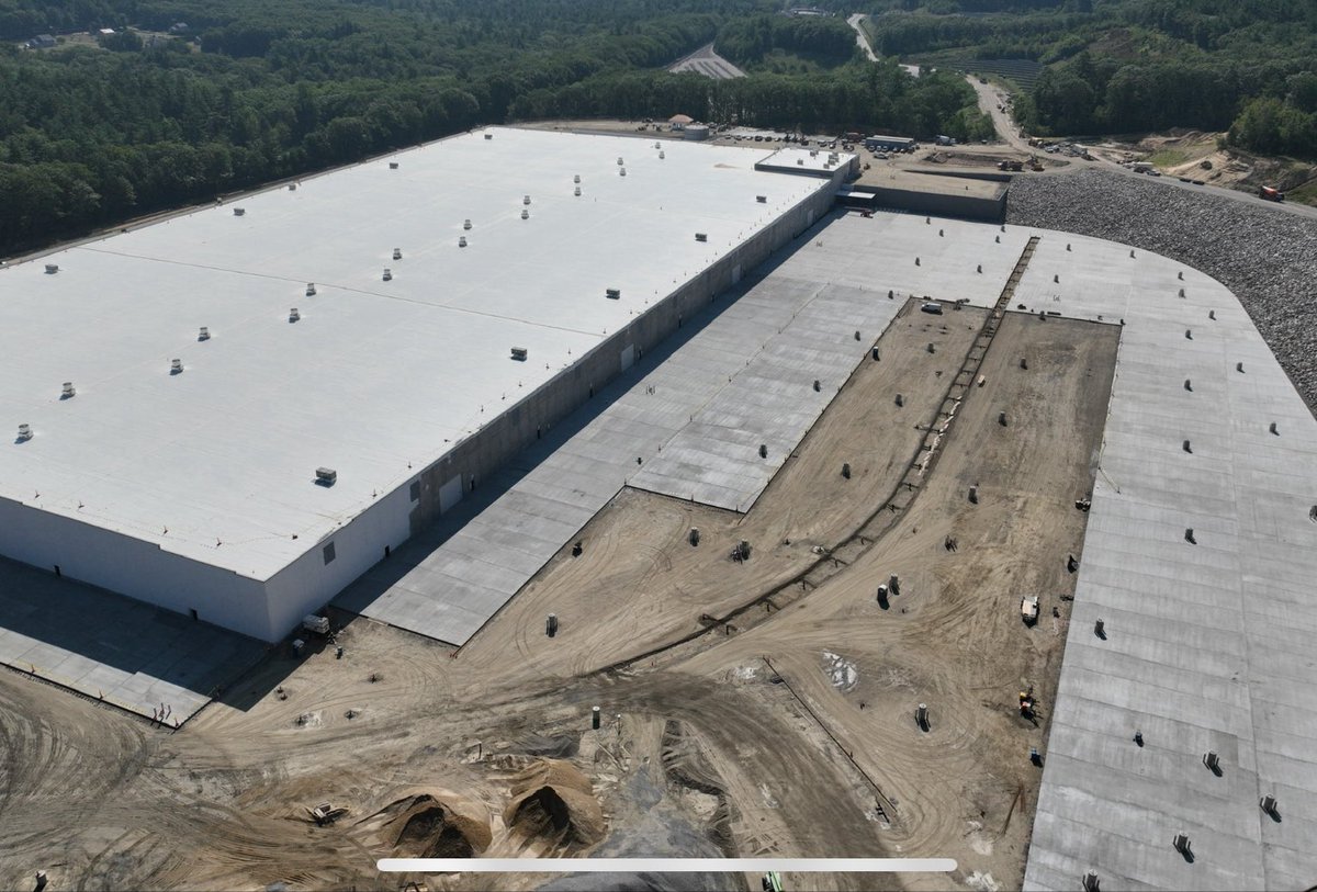 IntegratedBld's tweet image. 🚧 Westminster Progress! 🚧
Paving ✔️ Finishes ✔️ And THIS… a 100’ span bay built for tractor trailer action. Big moves happening on site!

#ConstructionGoals #SiteProgress #IntegratedBuilders #BigBayEnergy #WestminsterBuild