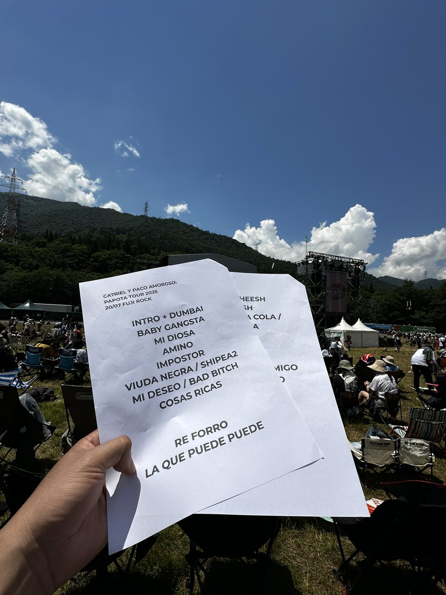 Lanchiboy's tweet photo. Hola! Para compartir, tuve la oportunidad de ver a Ca7riel y Paco en Fuji Rock, me gané el setlist! 🙂
Ojalá hoy pongan la de “Viuda Negra” 😮‍💨

 #MagiKorno https://t.co/RUuitWNgrL