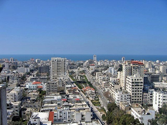 auntyneville665's tweet image. The Gaza Genocide Narrative. 🧵 
Let’s do the math. 
The population of Gaza is 2.1 million people. 
The Gaza Ministry of Health report that as of 14 August 2025, the casualty number in Gaza since 7 October 2023 is 61,709.  
1/