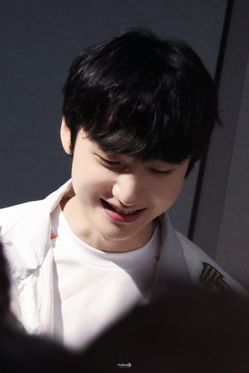 250808 KT vs HLE

୧((〃•̀ꇴ•́〃))૭

#Peanut #피넛 #한왕호
