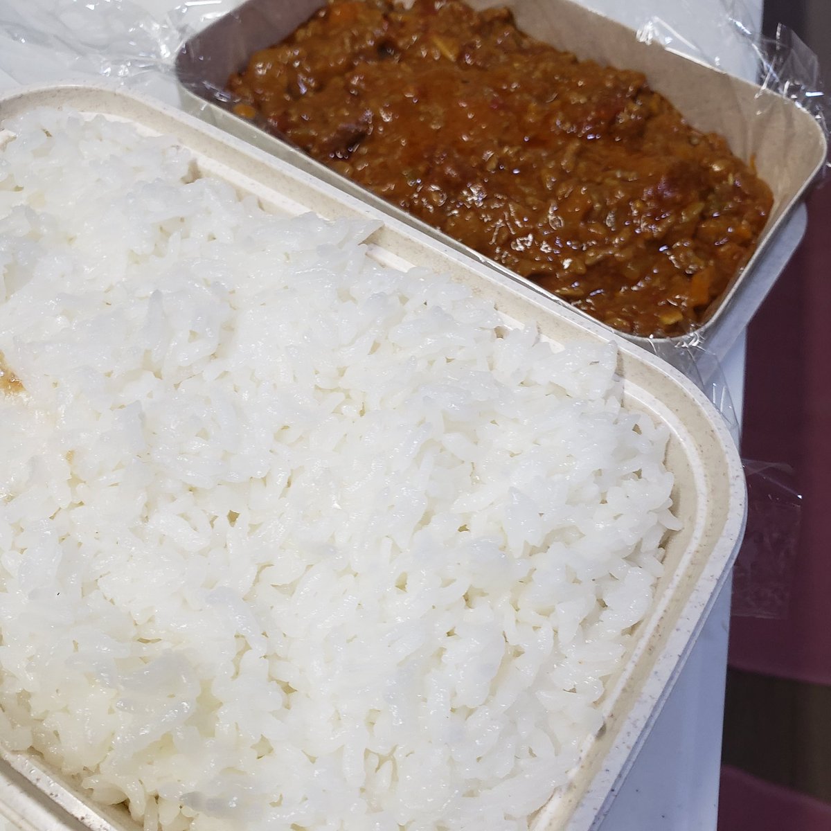 本日のお品書き

🍅🍝
キーマカレー🍱

嫁ちゃんと娘ズが実家に帰っているので久しぶりの独り(-_- )
久しぶりすぎてなんかさみしい
_(:3｣ ∠ )_