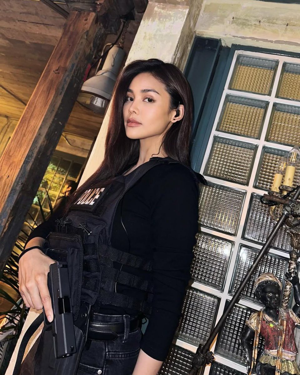 AnastasiaK93's tweet photo. Love this girl🖤🚔
#แลกฟอลเทรนด์งานอิงฟ้า
#แลกฟอลเทรนด์อิงฟ้า
#ExchangeaccforEngfa
#FollowforEngfa
#อิงฟ้ามหาชน #EngfaWaraha https://t.co/9HCSKpmekV