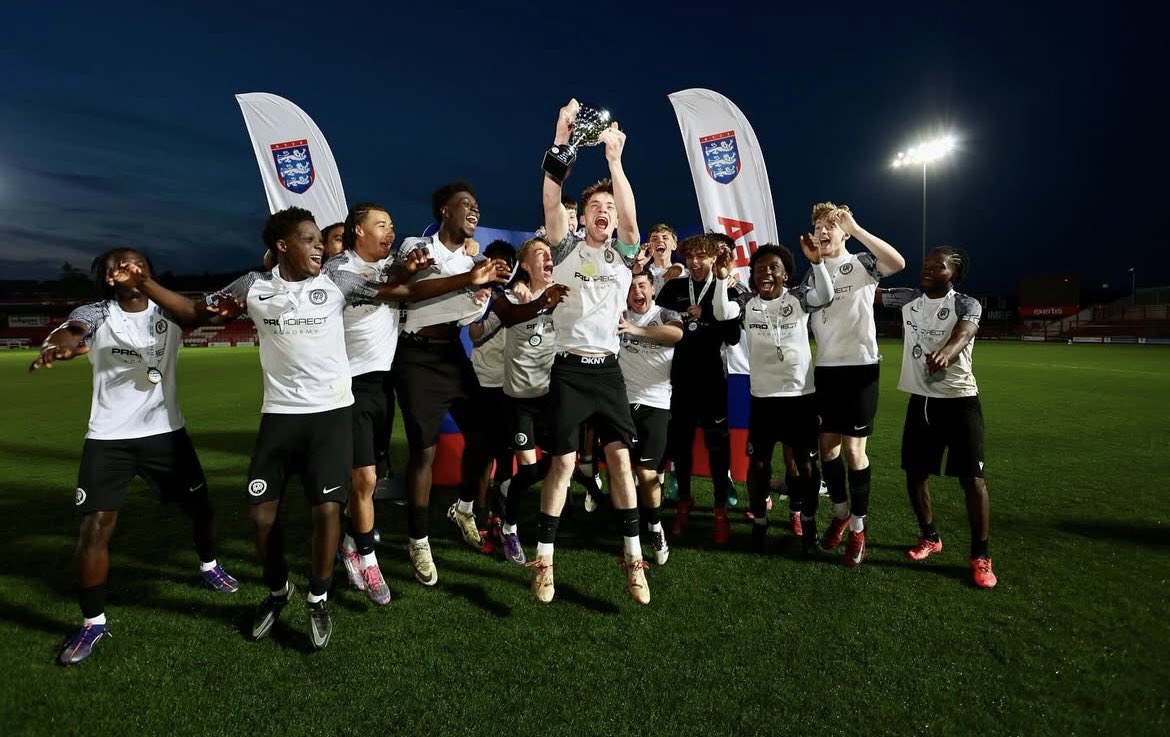 Know anyone that is looking to take their football skills to the next level? Pro Direct Northampton’s 16-19 Football Education Programme is the perfect opportunity. There are limited spaces left!

Please feel free to drop me a DM for more information.