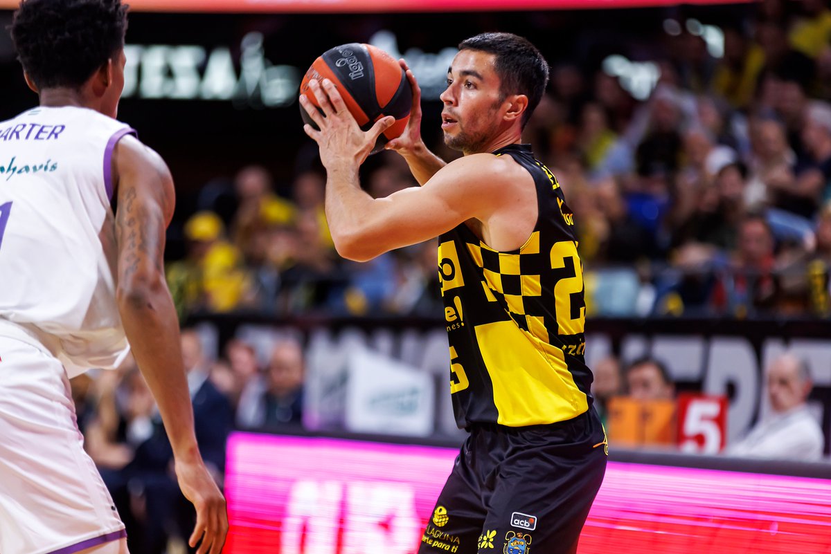 Orgullosos de haber formado parte de tu camino y compartido grandes alegrías contigo 🤝🏆

Te deseamos mucha suerte en el futuro. ¡Gracias, Ale! 💛🖤