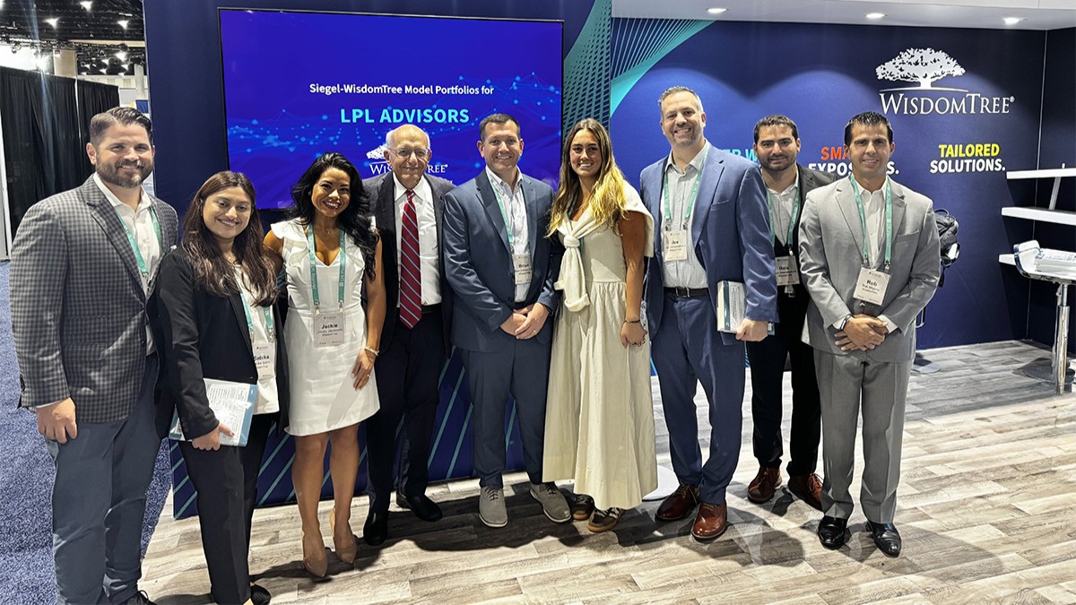 WisdomTreeFunds's tweet photo. Thanks for having us @LPL, our team had a great time at #LPLfocus! https://t.co/cc5csno4tm