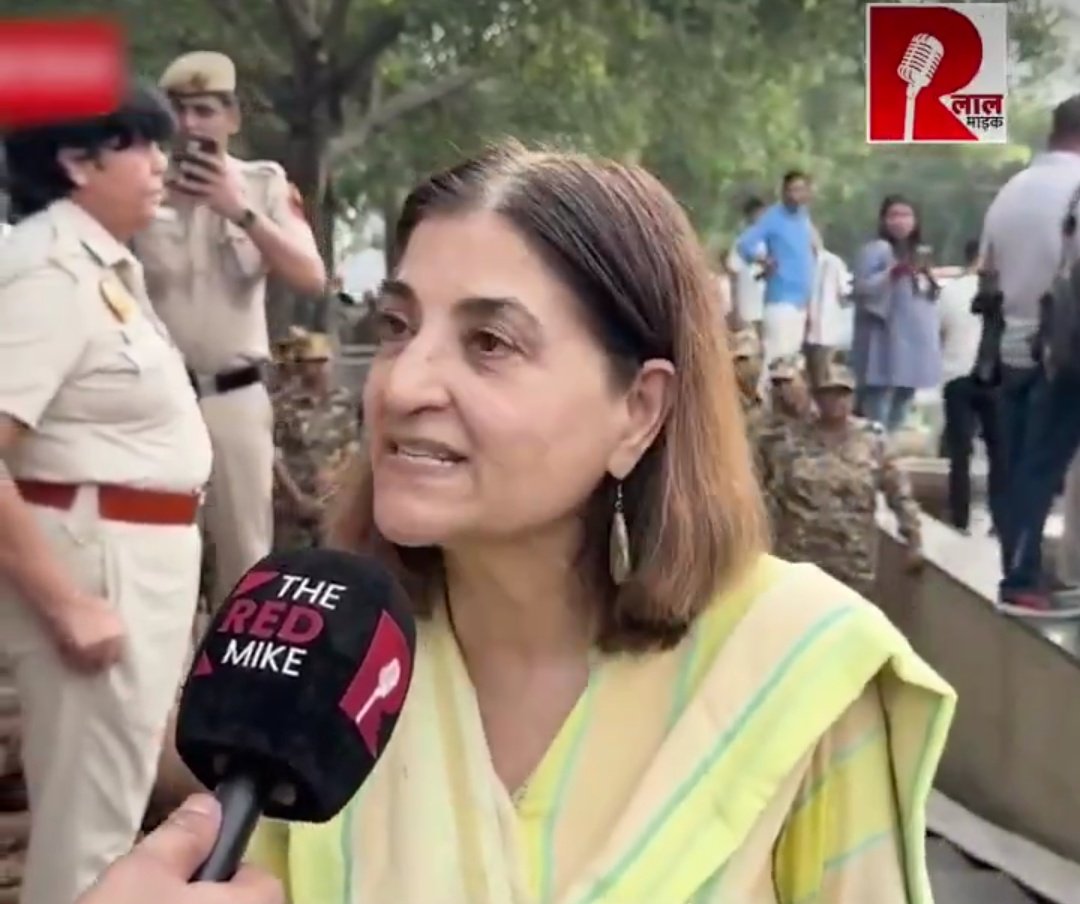 Drsain3's tweet photo. Ambika Shukla claims Rabies is just a 'mild virus'
Two words for her ?
She said: "It is washed away with soap, it is so delicate. There are only few cases in India.
Madam kabhi hospital k dog bite section me aaiye...you will better know how many people affected daily.
#DogLovers https://t.co/T7UP7Ycfli