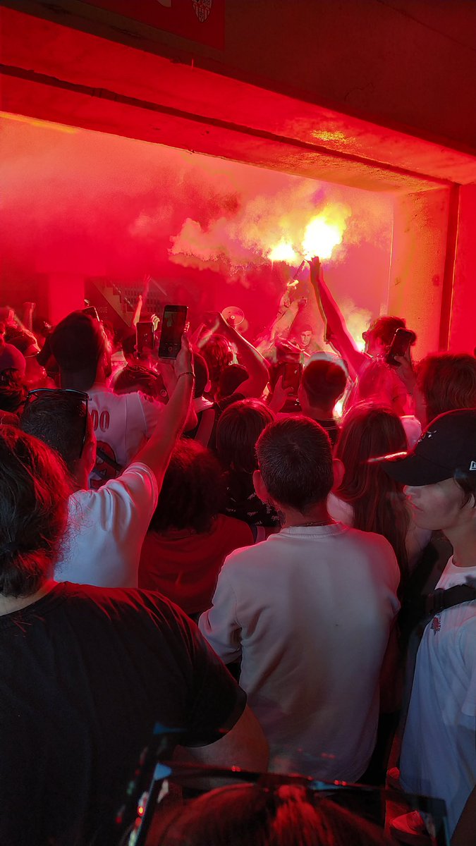 davcotron's tweet image. De 2019 à 2022, trois saisons durant lesquelles j’ai été salarié puis intérimaire pour #ACAjaccio. 

J’ai connu le Covid, la montée en L1, ai contribué à l’installation de la Honneur et proposé un projet pour le club. Triste de voir où le club en est mais peu surpris…