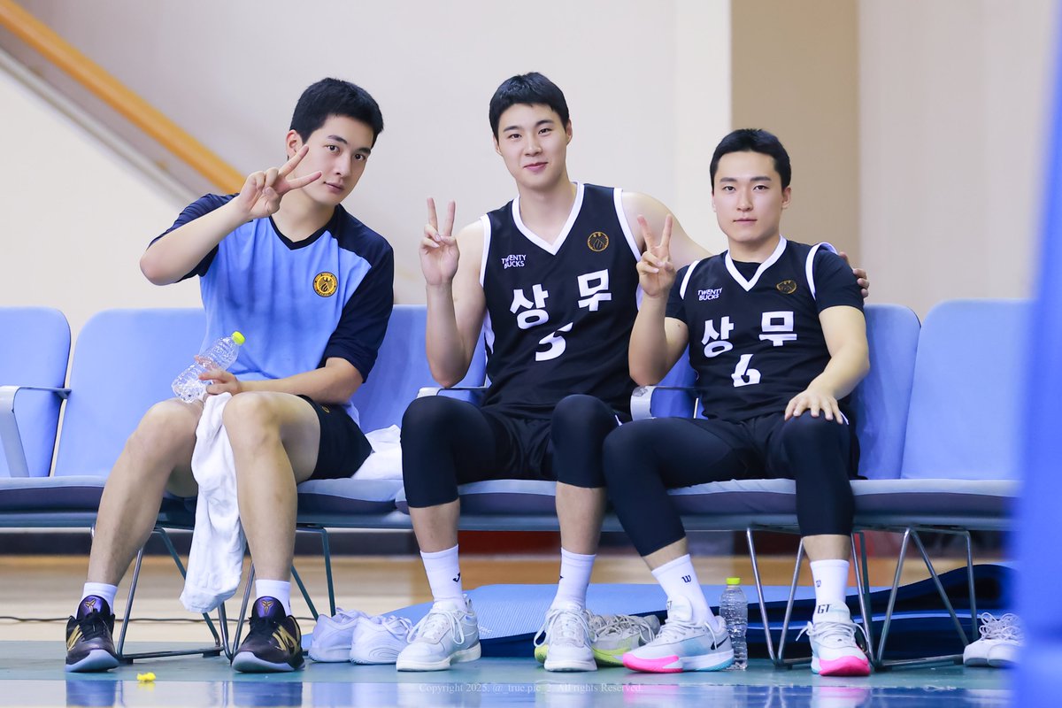 _truepic_2's tweet image. 민석이가 모아준(ㅋㅋ) 상무 동기들 &amp;gt;.&amp;lt; 
상무 화이팅 ~~ 

#국군체육부대 #상무농구단 
#차민석 #신민석 #송동훈