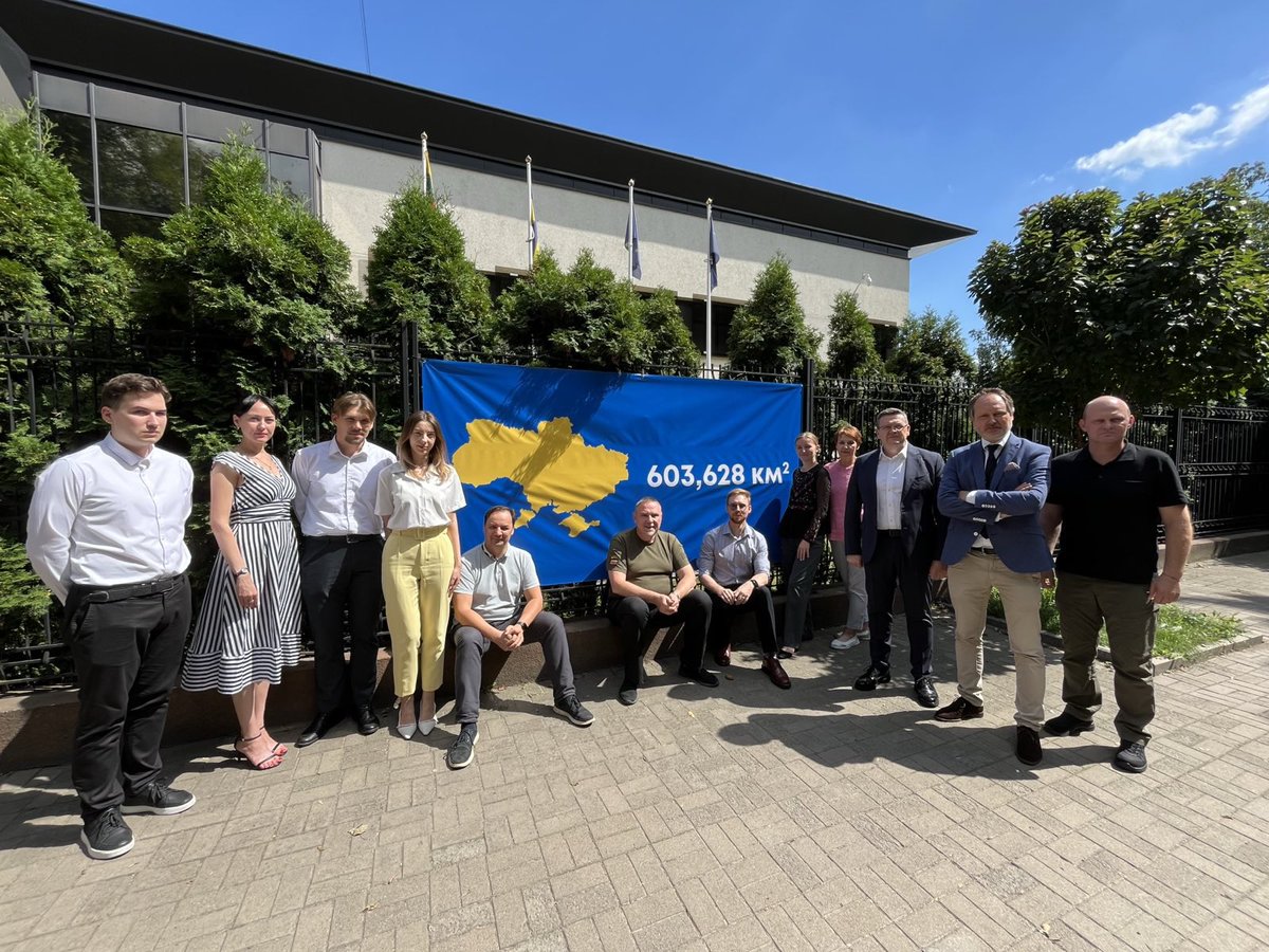 Joining those who know: truth is not negotiable. 603,628 km² 🇺🇦

🇱🇹 Lithuanian Embassy in Kyiv