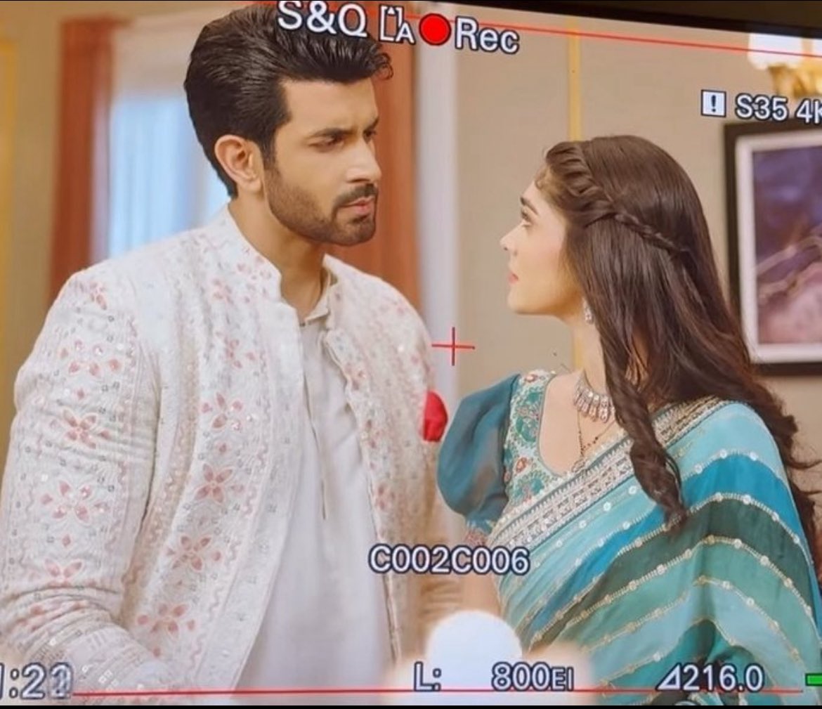 Pikaa7771's tweet photo. THIS WILL BE THE END OF ME FR😭everything is such a serve omg!! And their eye contact ahh always so intense🙂‍↕️💗

#PraShiv #Kumkumbhagya https://t.co/9LPZLEtIof