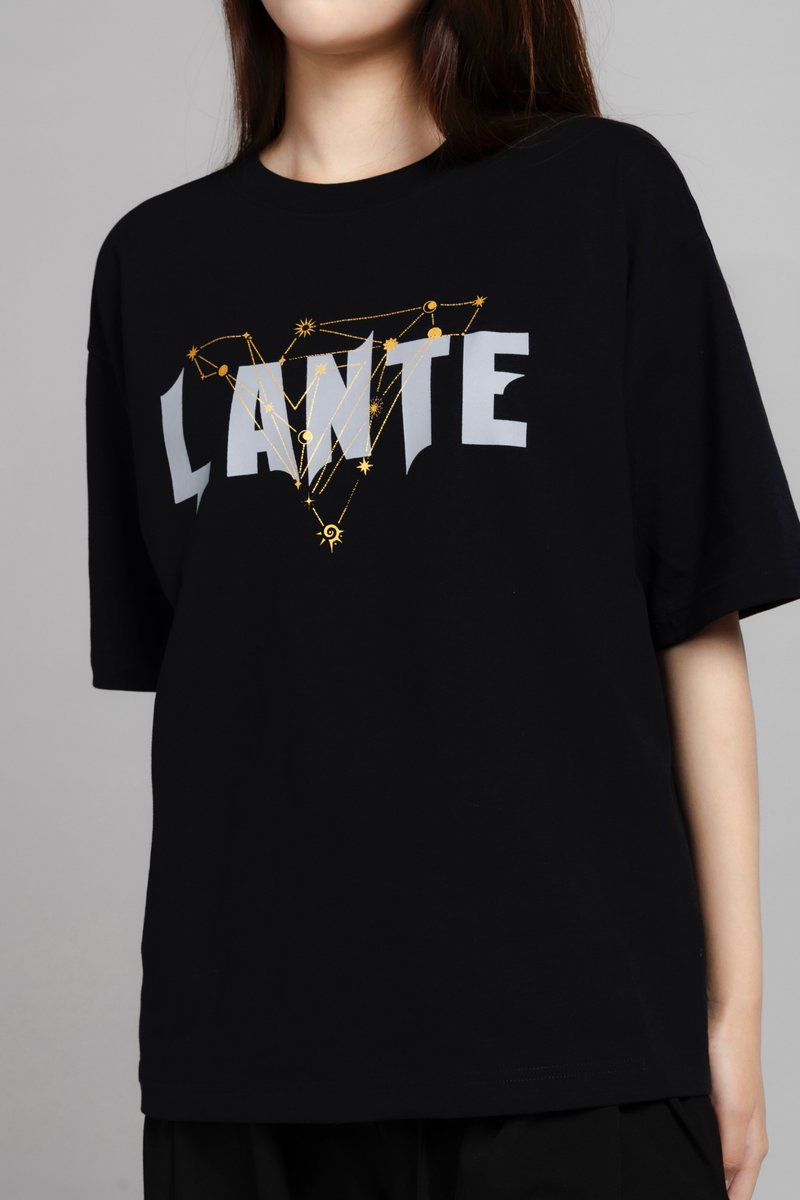 T0S1eep's tweet photo. LANTE white tee redefines quiet luxury�� Minimal letters+quote meet old-money vibes. Oversized = slim &amp; comfy—��trousers for work, ��sweats for heiress off-duty. Xinjiang cotton wraps you in “simple is premium”✨ #QuietLuxury #SlimmingFit #EverydayChic https://t.co/bgiV3uddJq