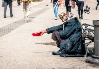 Knaggsm's tweet photo. Si se te atis pa nou an, apre mizik lan li t ap gentan anonse yon live epi poste a ti kwi li 😩 https://t.co/DXY2NRJW3j