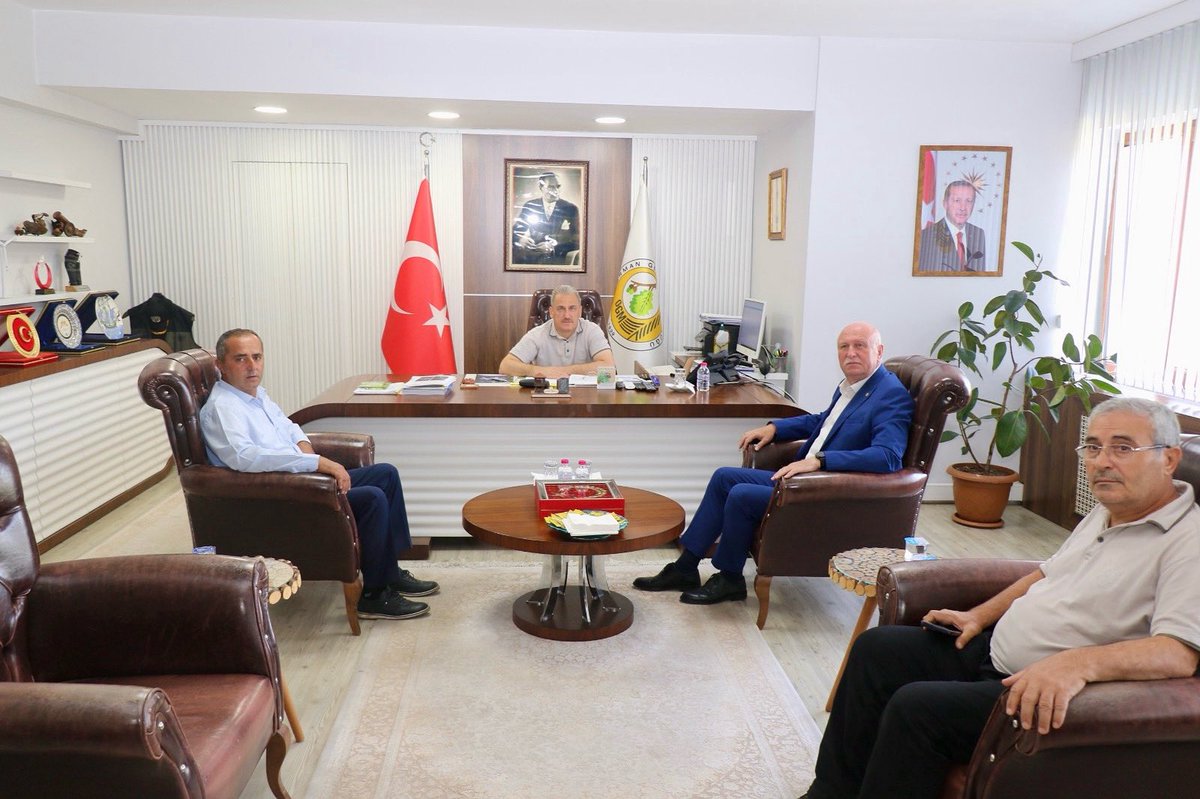 Sakarya Ziraat Odaları Temsilcilerinden Sayın Bölge Müdürümüz Metin Topçu’ya Ziyaret

Sakarya Ziraat Odaları İl Koordinasyon Başkanı / Akyazı Ziraat Odası Başkanı Ali Şener Bayraktar ve Başkan Vekili / Adapazarı Ziraat Odası Başkanı Ercan Ateş, Sakarya Orman Bölge Müdürümüz Metin