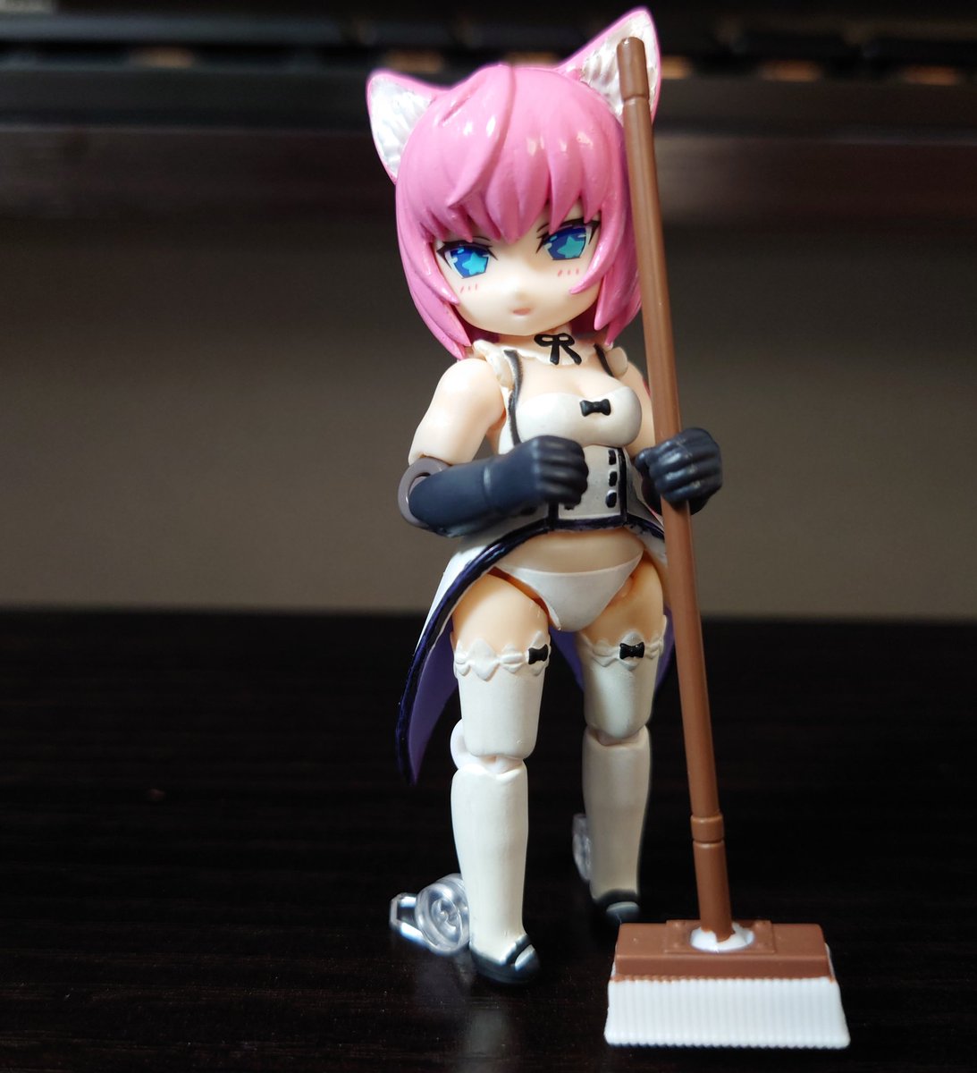 takuttical's tweet photo. #代表作を張って認知してもらおう
＃デスクトップアーミー
うちの娘ちゃんたちをよろしくお願い致します('ω'`)✨ https://t.co/ugs5l2bn55