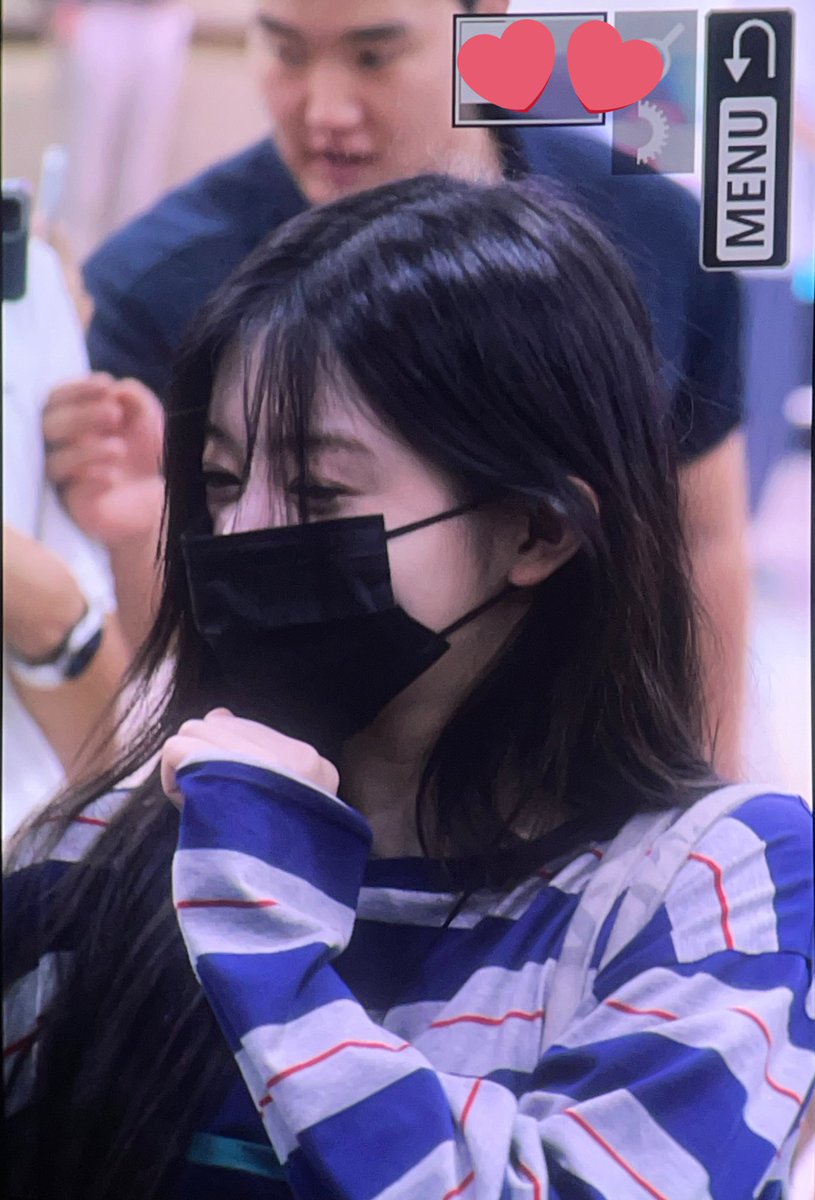 suidesu_1's tweet photo. 250814  입국

#민주 #MINJU #아일릿 #ILLIT https://t.co/sISeAJsELO