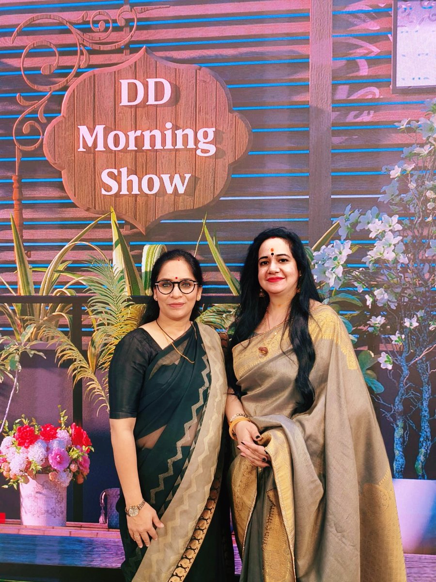 Divyatanwar's tweet photo. Hey everyone! Thrilled to have joined Tuesday's DD National Morning Show as a cybersecurity expert! 🚨 ! 📺 #CyberAlert #DDMorningShow #Cybersecurity #DrDivyaTanwar #StaySafeOnline

https://t.co/uTZG05sycb https://t.co/EFHLL75Yrb