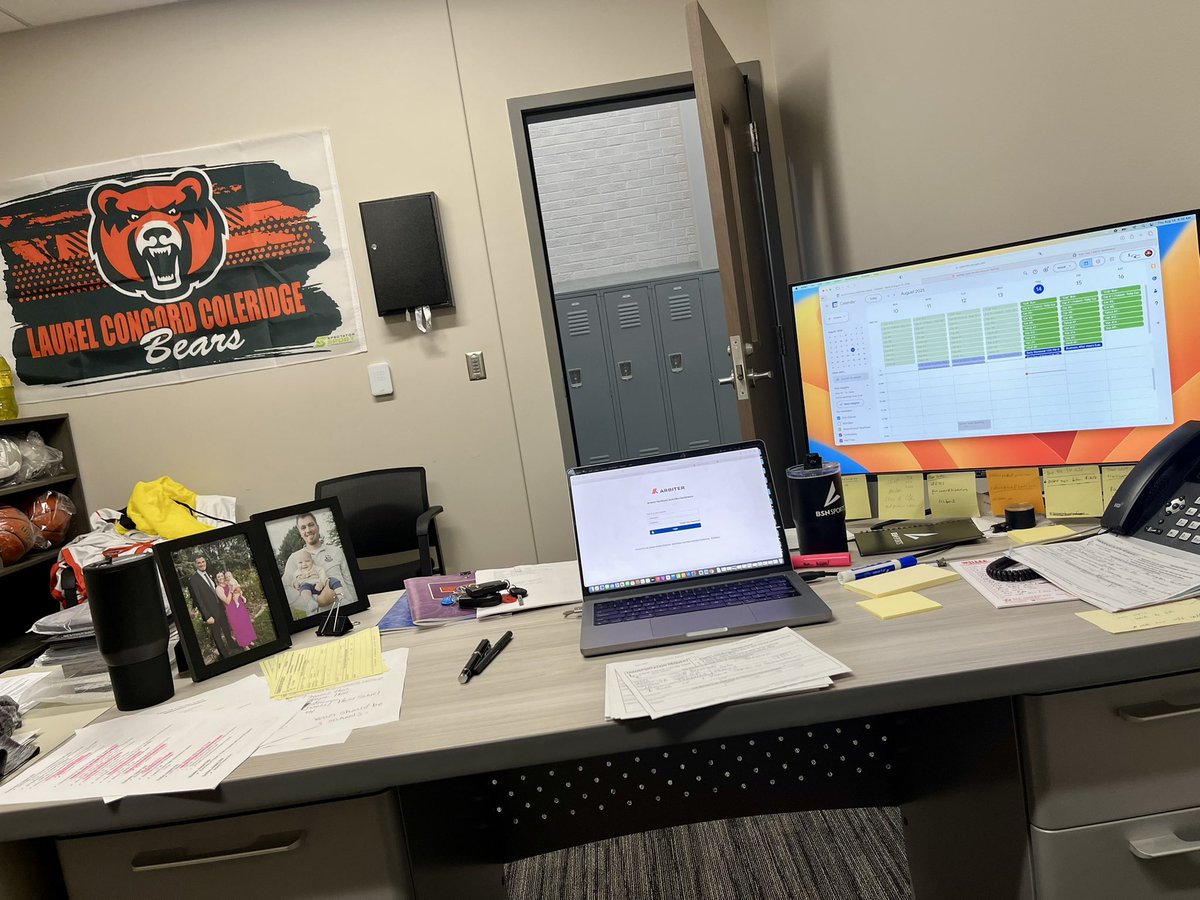 Year 8
🧱🔗🧱
📍 Laurel-Concord-Coleridge 
🐻🐻🐻