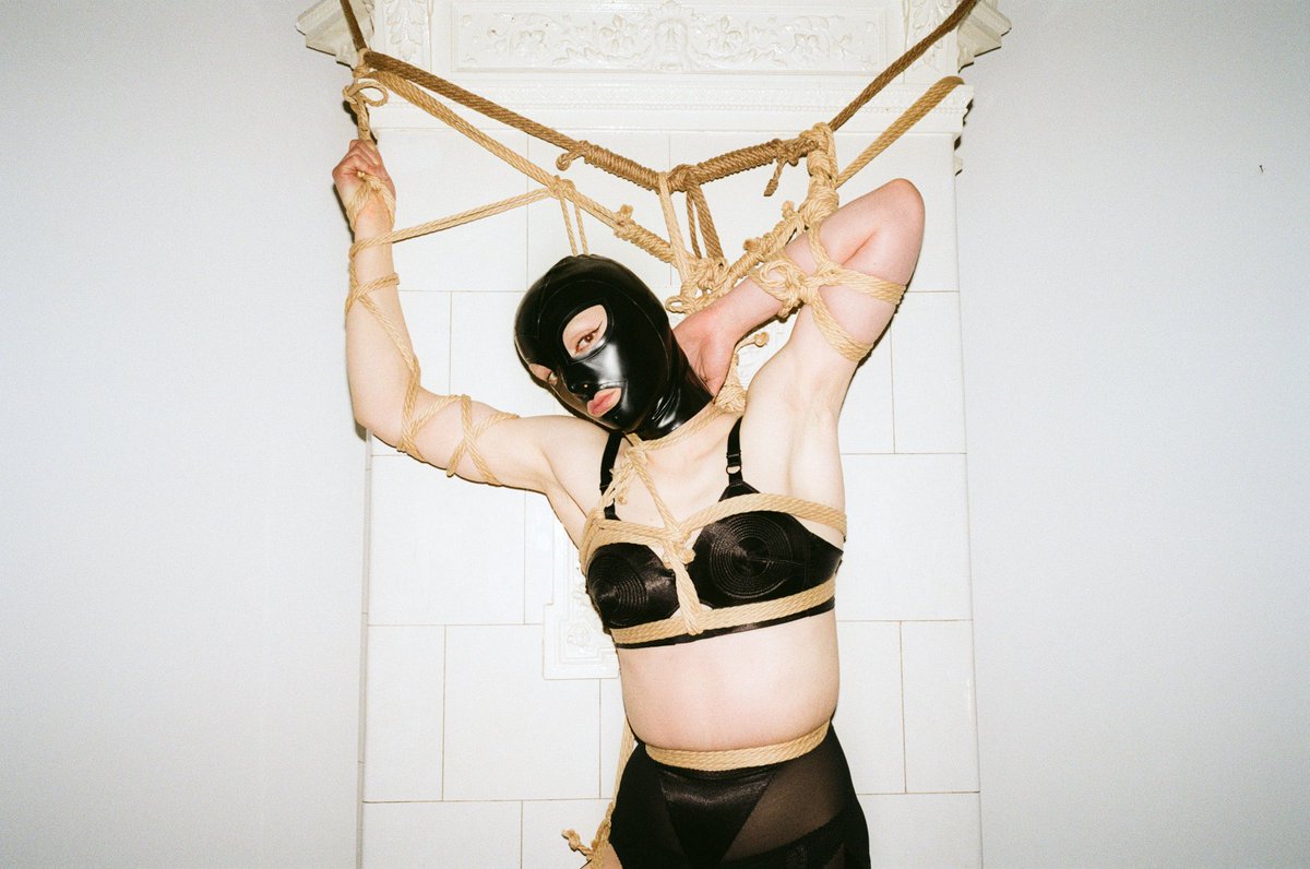 It’s my birthday today! Treat me well ☺️

throne.com/meatpuppet