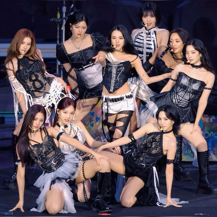 twicepopbase's tweet photo. Despite several K-pop groups touring recently, BTS, BLACKPINK and TWICE remain the only Korean acts in history to surpass $7M from a single US show. https://t.co/9md16XaJH5