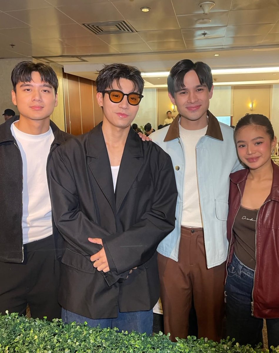 RDLFelixUnit's tweet photo. #RALPHdate Ralph De Leon, along with Bianca De Vera, Brent Manalo, and River Joseph, lands in Mindanao 🛩  for their mallshow at @KCCMalls Cotabato. 

Source: Ms. Pat Rigodon's  [@ptrshrgdn] IG and X.

#RalphDeLeon 
#BrentManalo #BiancaDeVera #RiverJoseph #CARA
#KCCCollab https://t.co/hZ51U2oU7B