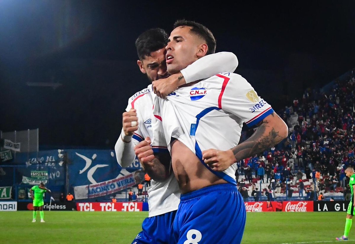 Ahora si. Parece que se vienen cambios para el partido con Progreso.
Mejía , Ancheta, Coates, Calione , Patiño.
Boggio, Oliva,
Villalba, Lopez , De los Santos y Gomez. 
Sábado 18hs en GPC.