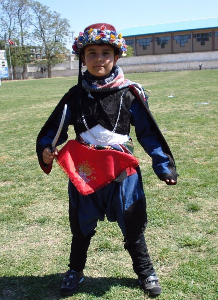 Topuklamayan Efe 😛