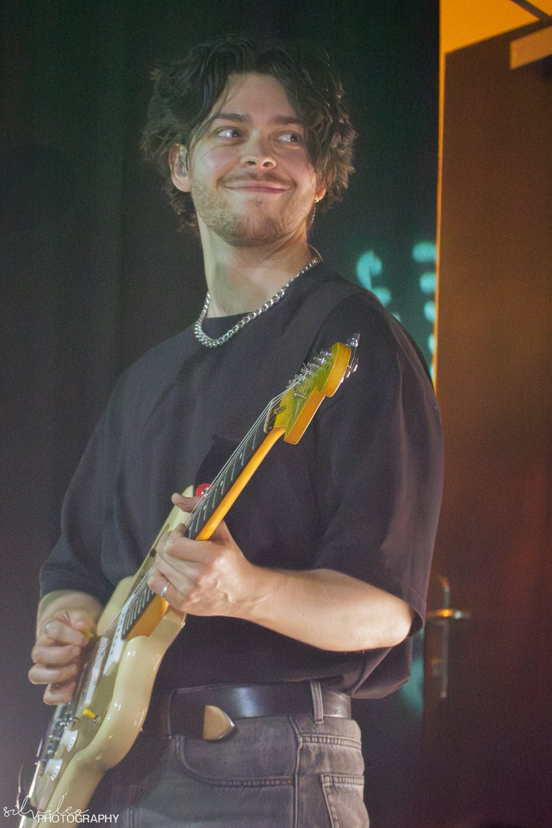 Silvileo_x's tweet photo. Wouldn't be me without a Clem post as well, right???
ART.
Clem @ Colours Hoxton, London (27 July 2025)
( @clemcherry_ @onlythepoetsuk )
#otp #onlythepoets #poetsarms #concertphotography https://t.co/sbhAUntwv5