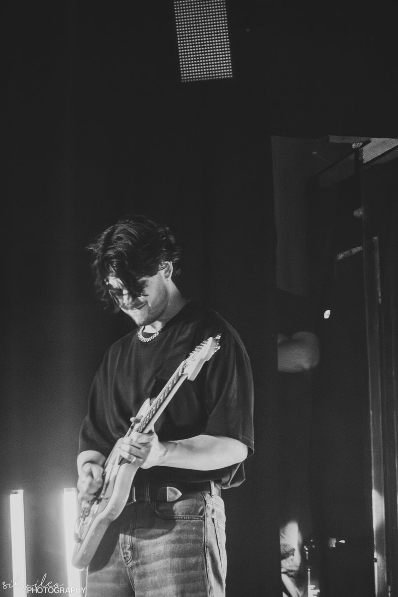 Silvileo_x's tweet photo. Wouldn't be me without a Clem post as well, right???
ART.
Clem @ Colours Hoxton, London (27 July 2025)
( @clemcherry_ @onlythepoetsuk )
#otp #onlythepoets #poetsarms #concertphotography https://t.co/sbhAUntwv5