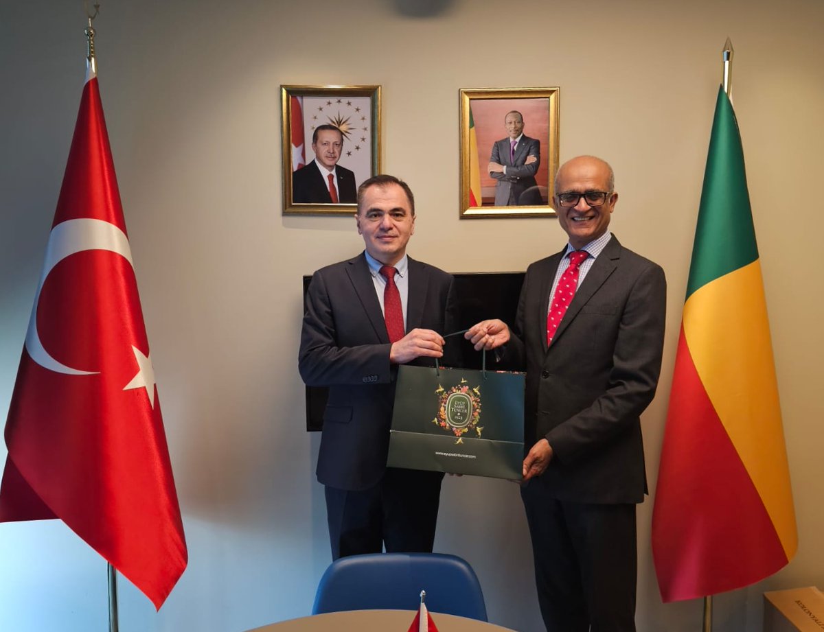 UNTechBank's tweet photo. Our Managing Director, @deodat_maharaj, met with Honorary Consul General Mehmet Atar and Honorary Deputy Consul General Dr. @ertemels from the Honorary Consulate of #Vanuatu in Türkiye.

Discussions focused on potential collaborations between UNTB and #Benin , highlighting Mr. Atar’s role in representing Benin, and exploring opportunities to develop impactful projects for the country.

#LDCs #Vanuatu #Benin #UNTBLDC
@VanuatuUN @VMofaicet