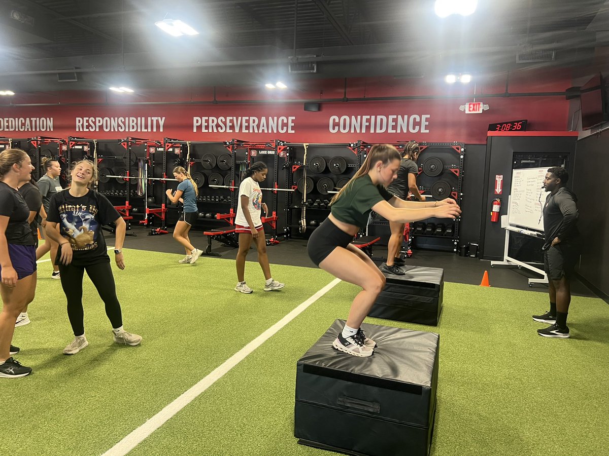 LOHSMrM's tweet photo. These Dragons have been putting in the extra work with D1 gym in Lake Orion before the start of the inaugural season of LOHS Girls Flag Football.  Excited to see what these girls will accomplish this season! #ProtectTheThunder #DragonPride https://t.co/EdtNrZN7Hh