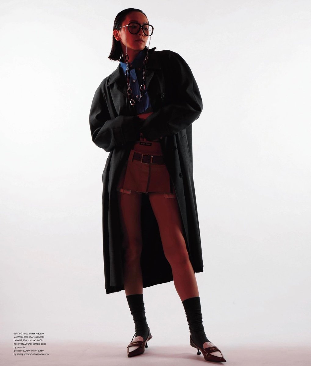 한창 로우라이즈 뜨기 시작했을 때
미우미우 바지랑 치마 둘 다 입어준 거 좋았어ㅎㅎㅎ