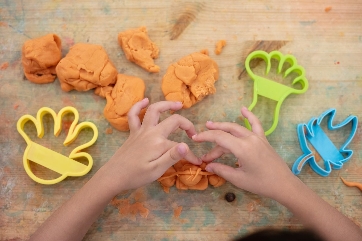 Are the kids starting to get the summer blues? Check out Ingenium’s array of science at home science experiments and crafts!  🧪✂
ow.ly/ZGlr50WsUBY