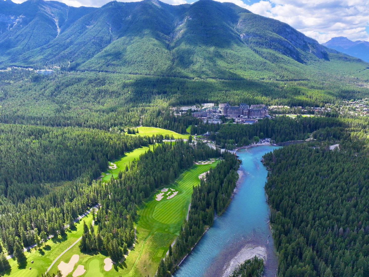 TroyMartinGolf's tweet image. 2 more drone shots from #Banff