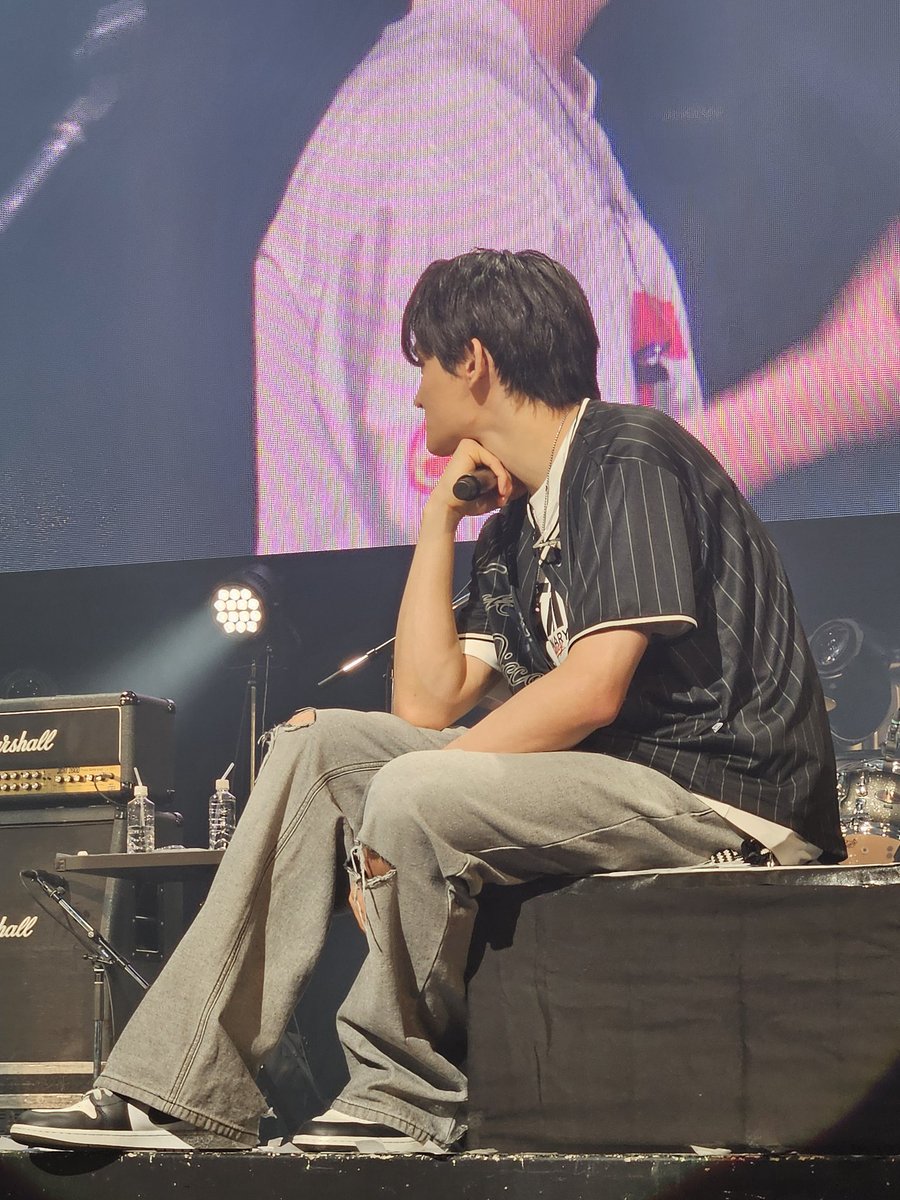 8월 15일 내일 원상이 생일 기념 이벤트!! 
#팔로우RT이벤트 추첨을 통해 한 분께 와장창 미개봉 앨범과 체크인 도쿄 원상이 피크, 피크 포카를 드려요~.~ 
당발은 8월20일 입니다! 많관부 💙