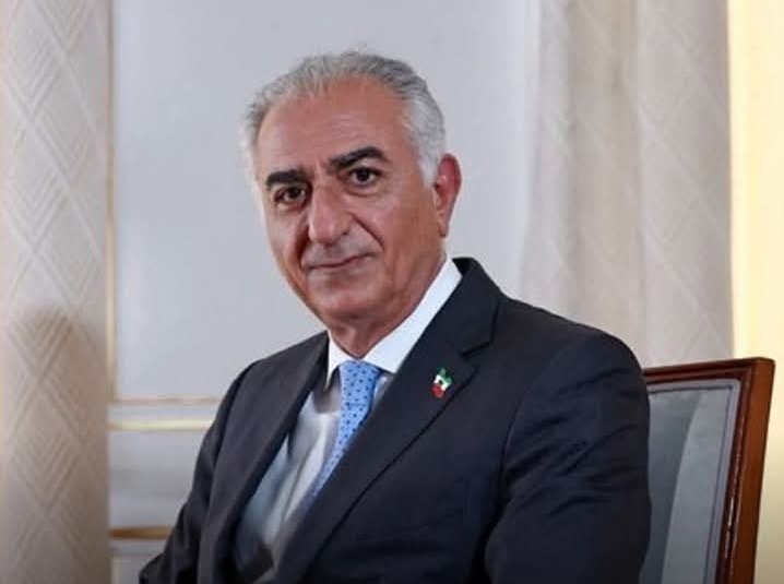 Faranak Azad 👑 💙 (@faranakazad1) on Twitter photo Do you stand with The Shah of Iran His Imperial Majesty <a href="/PahlaviReza/">Reza Pahlavi</a> The King Reza Pahlavi?
Yes or No? Do you stand with The Shah of Iran His Imperial Majesty <a href="/PahlaviReza/">Reza Pahlavi</a> The King Reza Pahlavi?
Yes or No?