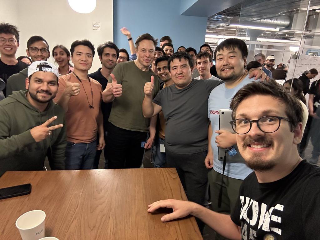𝕏 now has ~1,200 employees