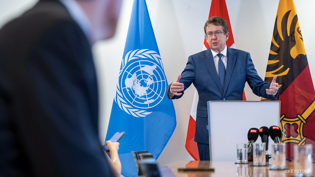 UVEK_DETEC's tweet photo. À Genève, le conseiller fédéral Albert Rösti a accueilli plus de 70 ministres, participé aux négociations et défendu la position de la Suisse lors de rencontre bilatérales. Dernières heures décisives et tendues pour un accord contre la pollution plastique.🌍 #Plastique https://t.co/J2sLBIB9Ct