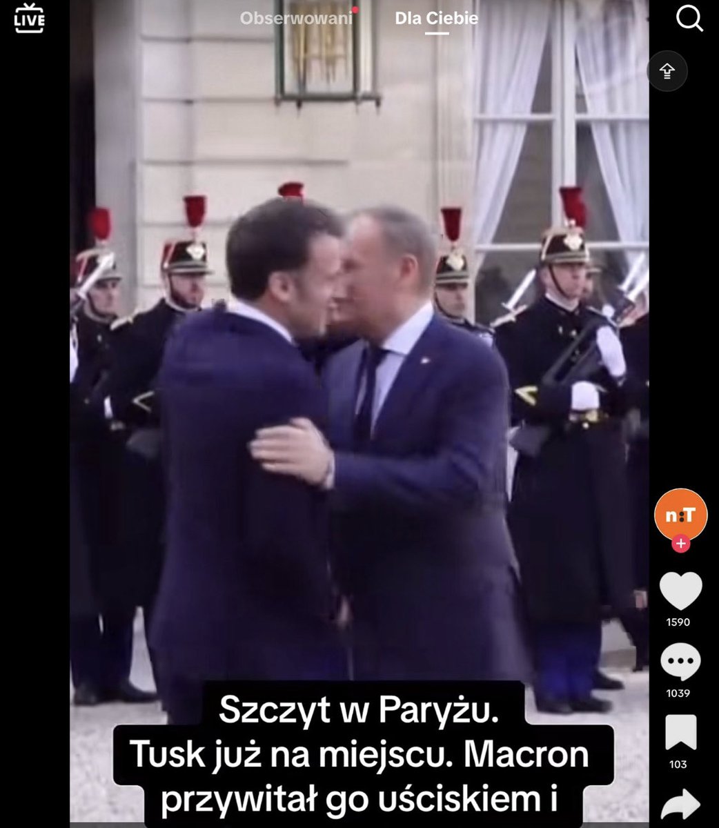 Po  spotkaniu z chamem Tusk poleciał na spotkanie z dobrze wychowanym prezydentem, kilkaset metrów od Champs- Elysees.