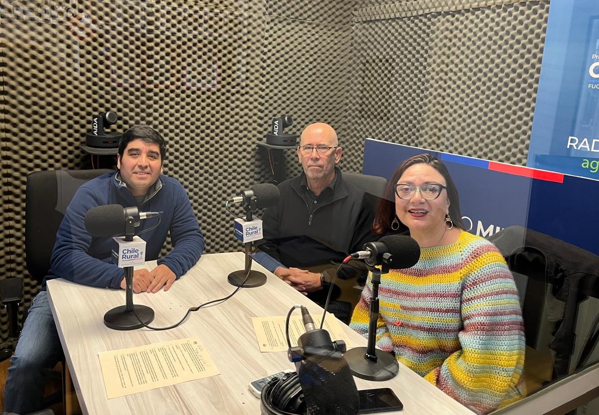 📻 Hoy en "Junto al Agro y el Clima" conversamos con el director <a href="/Agroseguroscl/">Agroseguros Chile</a>, Alberto Niño de Zepeda, sobre el aporte de la entidad a la resiliencia y crecimiento del sector con los seguros para el agro con subsidio estatal.
Escucha AQUÍ ➡️bit.ly/418TkoF