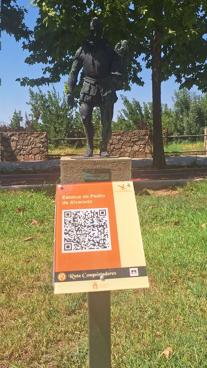 xConquistadores's tweet photo. ❌💪 Ponemos en valor nuestro #patrimonio. Cartelería QR con podcasts 🎧 en las estatuas de #FranciscoPizarro (conquistador del #ImperioInca) y de #PedroAlvarado (conquistador de #CentroAmérica), en #Badajoz.
#Hispanidad #HistoriaEspaña #TurismoCultural #TurismoExtremadura https://t.co/LLZXsnbTo3