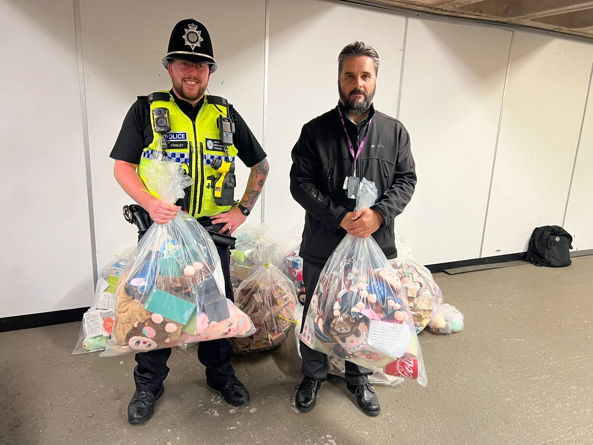 SavvyShopper6's tweet photo. We warned them last week to take their Labubu dolls off sale as they are counterfeit &amp; might fail safety regs. (eg choking hazard).  Some retailers don't listen, so today with T3 @stmatthews we have seized 8 bags full - approx. £2k worth.
Some people like to learn the hard way 🙄 https://t.co/YOuvd2ZPmP
