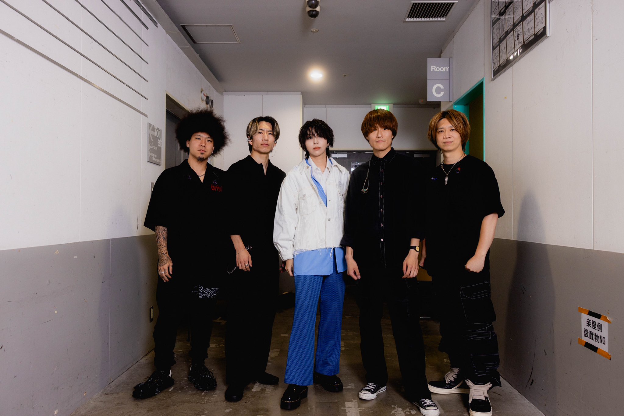 空を舞う 女王蜂、単独公演