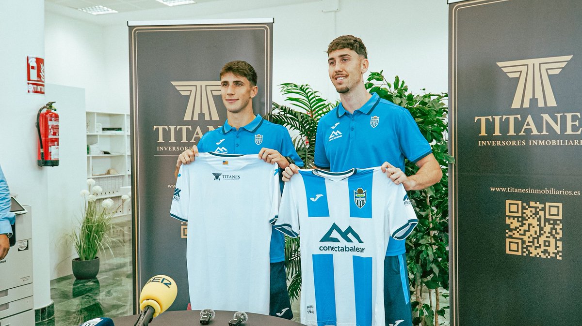 atleticbalears's tweet photo. Hoy hemos presentado en las oficinas de Titanes a Iván Serrano y Juanmi Durán🙌

Desde el club queremos dar las gracias a Titanes por apostar y confiar en nosotros 🤍💙

Toda la noticia aquí 🔗: https://t.co/XkThTOkItG https://t.co/IRaqCjm94w