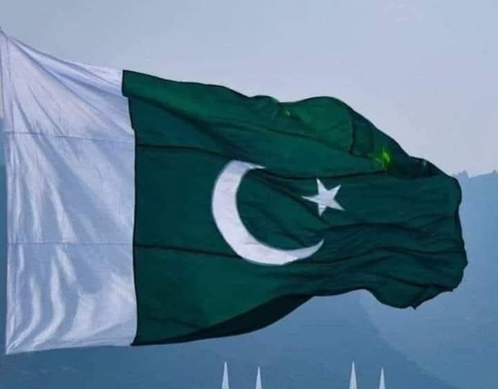Ozge_Torer's tweet image. 🇵🇰 Happy Independence Day, Pakistan!

From the sacrifices of the past to the dreams of a brighter tomorrow, may this day remind us all of the power of togetherness, the beauty of belief, and the importance of walking with purpose.
 #PakistanZindabad #IndependenceDay 
#14August